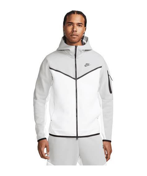 Nike tech fleece anzug